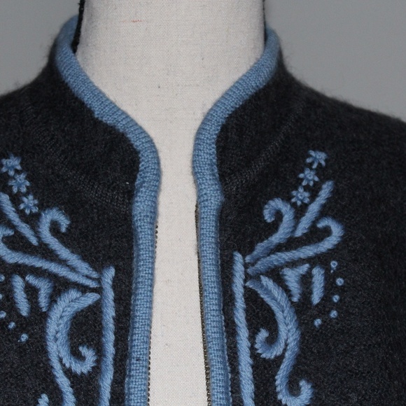 Karen Scott, dark grey - baby blue embroidered full zip up wool cardigan sweater - Picture 3 of 10